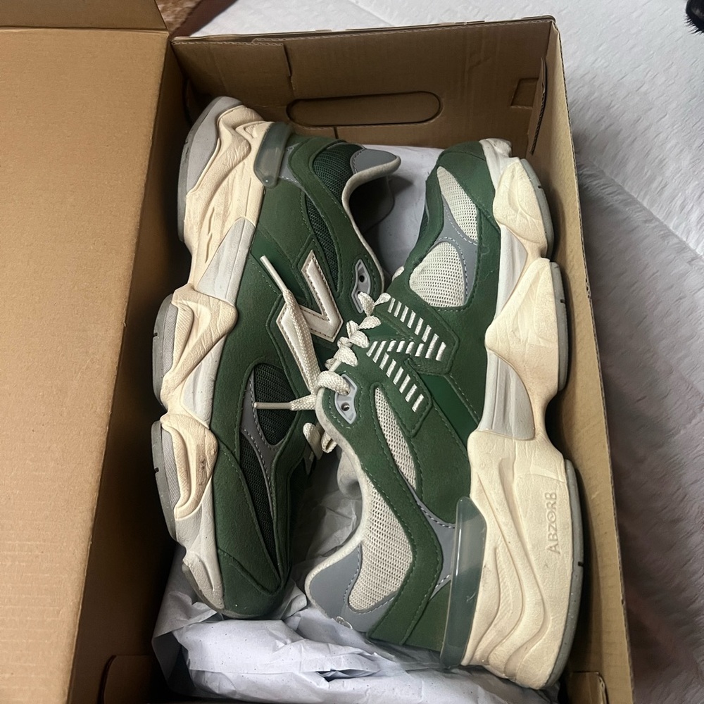 New Balance 9060